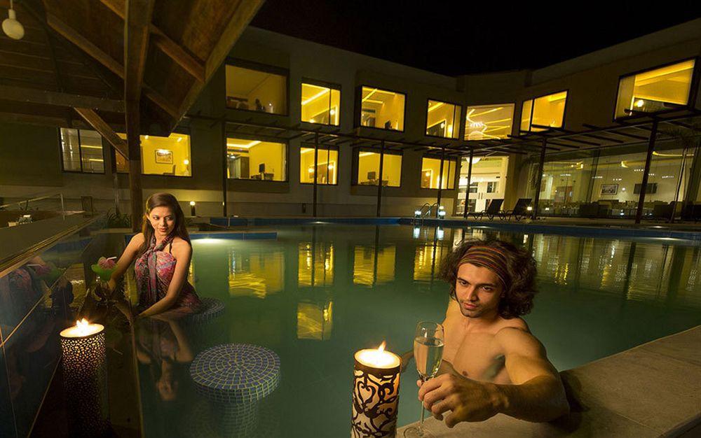 The Gold Beach Resort Daman Exteriér fotografie