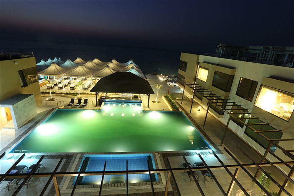 The Gold Beach Resort Daman Exteriér fotografie
