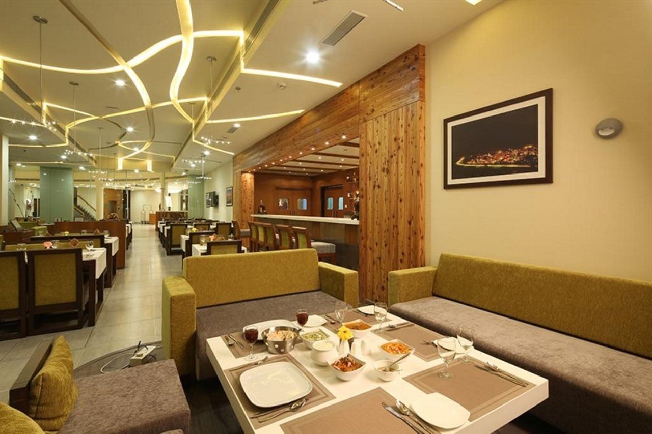 The Gold Beach Resort Daman Exteriér fotografie