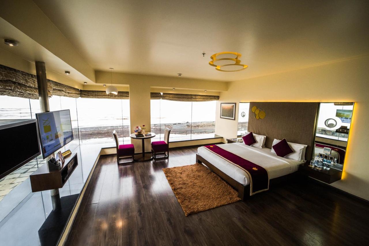 The Gold Beach Resort Daman Exteriér fotografie