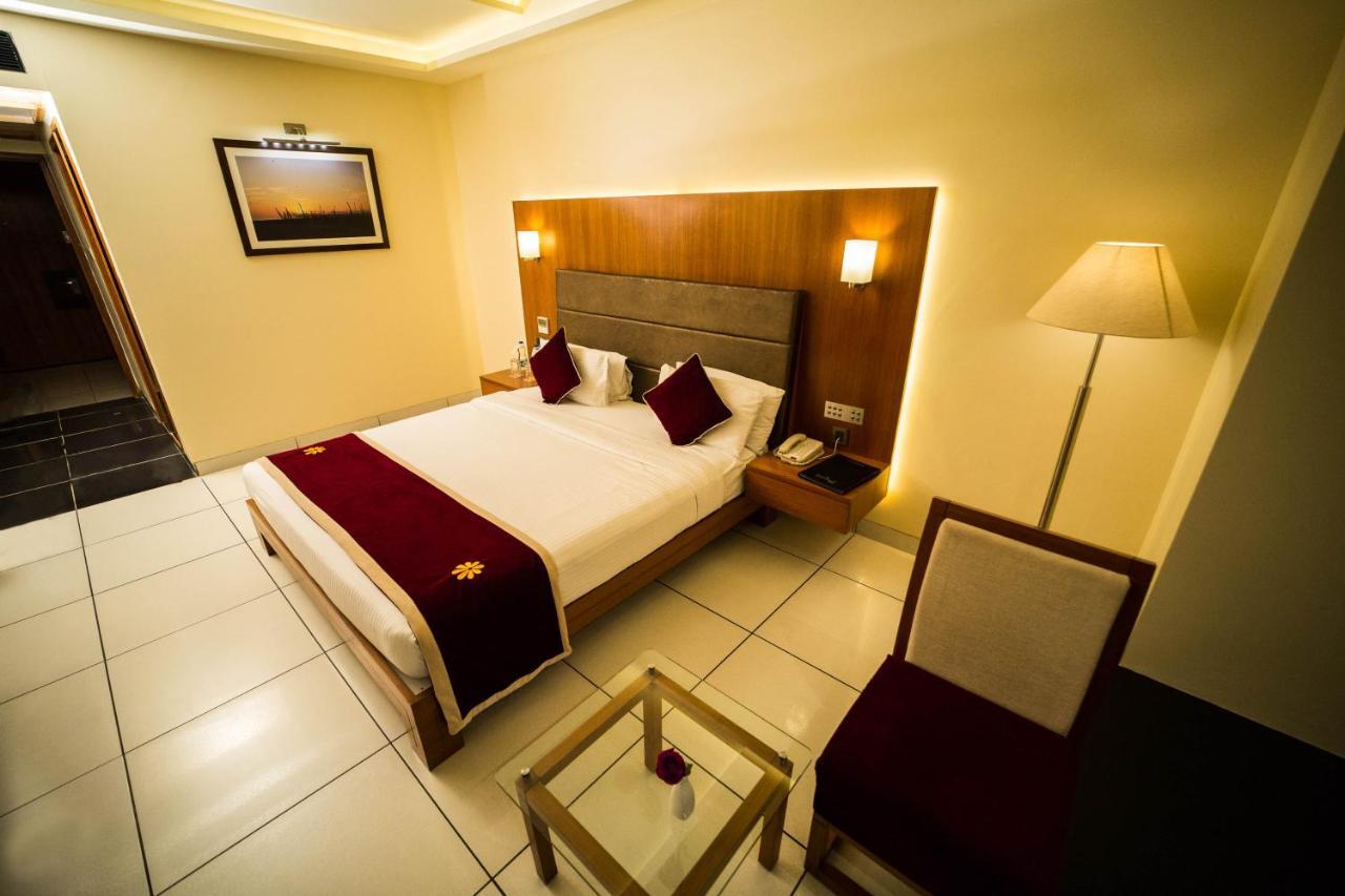 The Gold Beach Resort Daman Exteriér fotografie