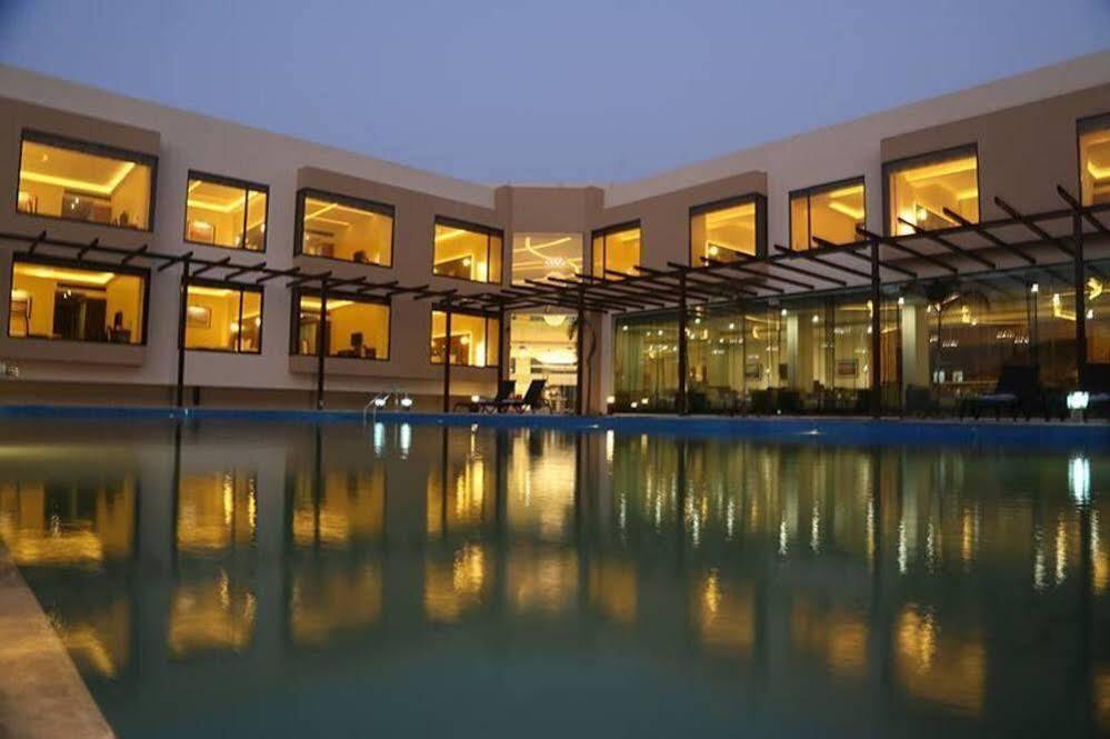 The Gold Beach Resort Daman Exteriér fotografie